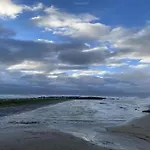 Apartamento Beachfront Bliss With Parking