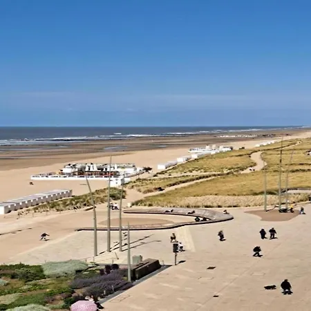Beachfront Bliss With Parking * Middelkerke