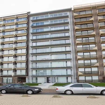 Beachfront Bliss With Parking