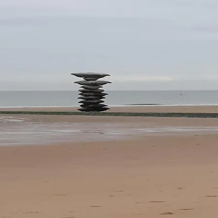 Beachfront Bliss With Parking *